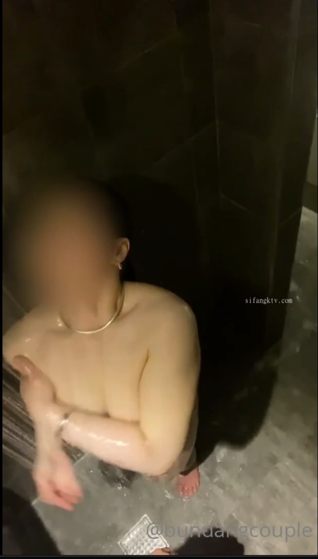 LULU-234 黒パンストデカ尻叔母さんの無自覚挑発に我慢できずデカチン甥っ子即ハメ元気ピストンでイカセまくっ